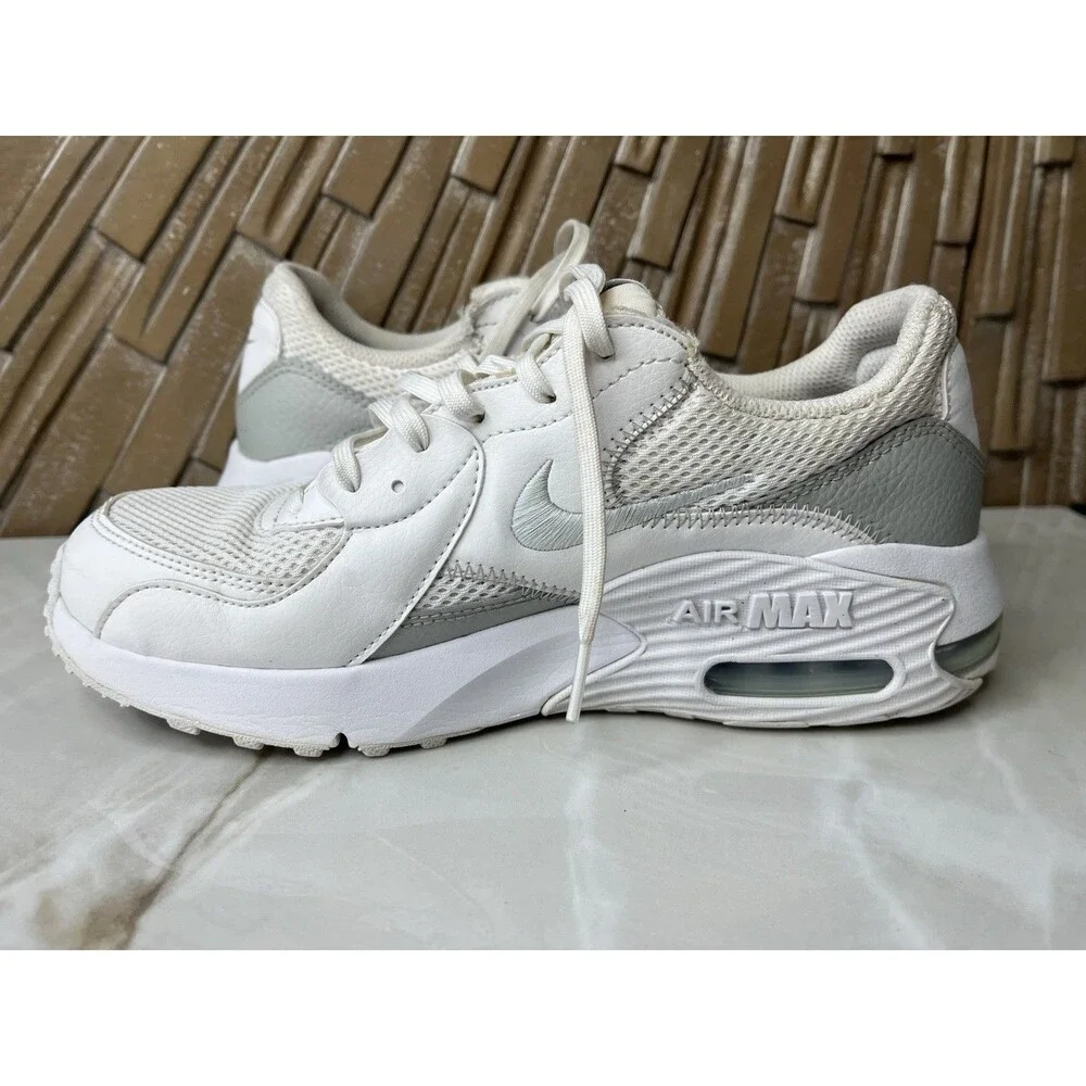 Nike AIR MAX EXCEE Women's White CD5432-121 Athletic Sneaker Shoes Sz 8